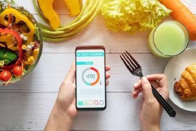 Bạn có sẵn sàng "kè kè" chiếc điện thoại trước mỗi bữa ăn? (Ảnh: Internet). Bạn có sẵn sàng "kè kè" chiếc điện thoại trước mỗi bữa ăn? (Ảnh: Internet).