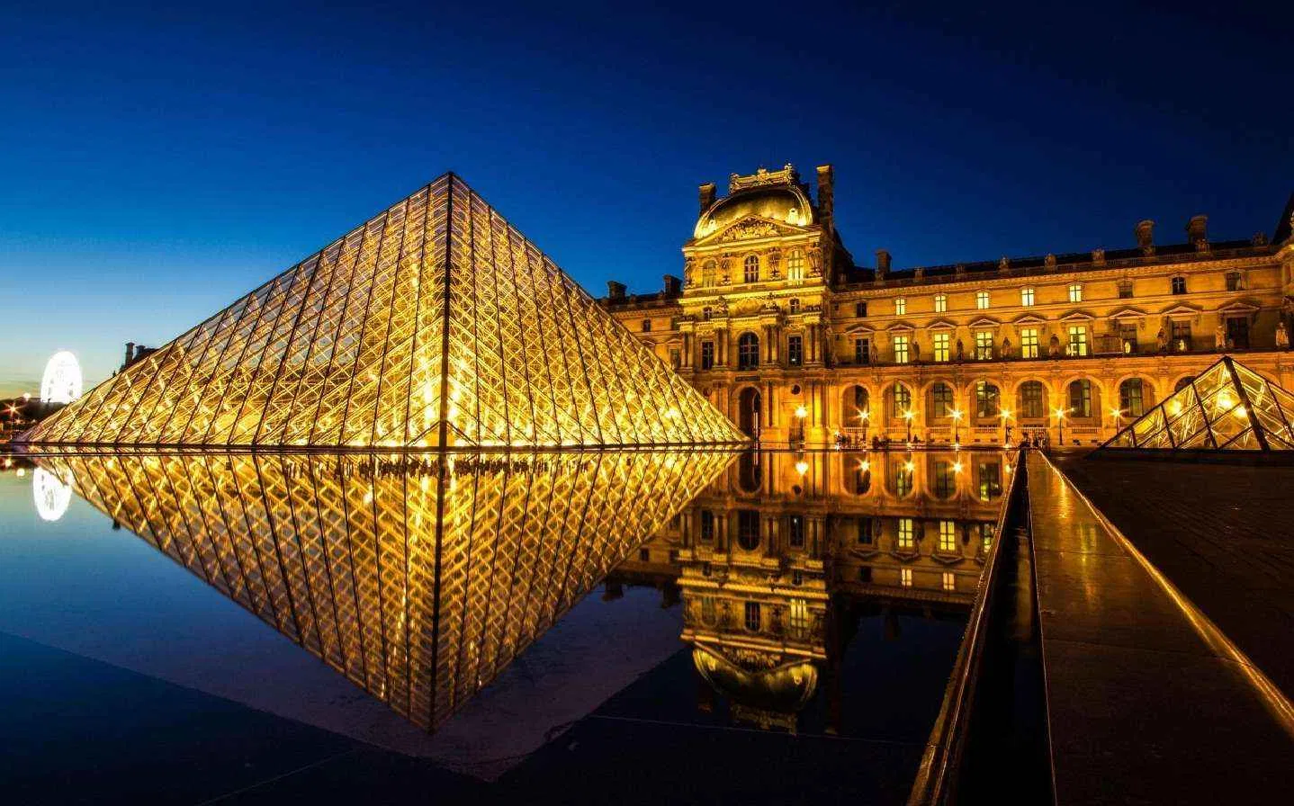 Bảo tàng Louvre (Nguồn: Internet). Bảo tàng Louvre (Nguồn: Internet).