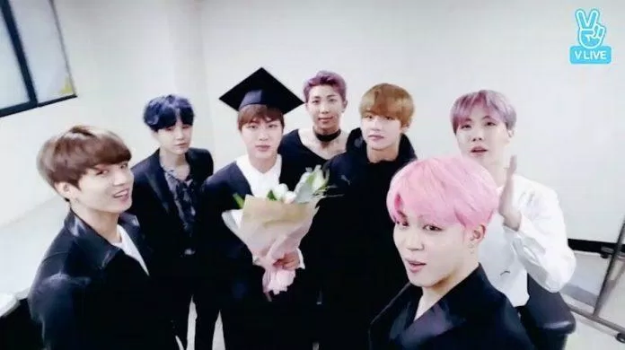 BTS thần tượng K-Pop đã chứng minh họ tài năng và thông minh khi học Đại học. (Nguồn: Internet)