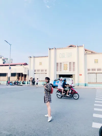 Chợ Bến Thành - biểu tượng Sài Gòn. (Ảnh: Kim Cúc) Chợ Bến Thành - biểu tượng Sài Gòn. (Ảnh: Kim Cúc)