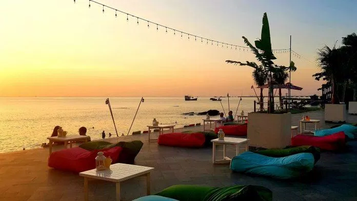 Cocoon Beach Lounge (Nguồn: Internet). Cocoon Beach Lounge (Nguồn: Internet).