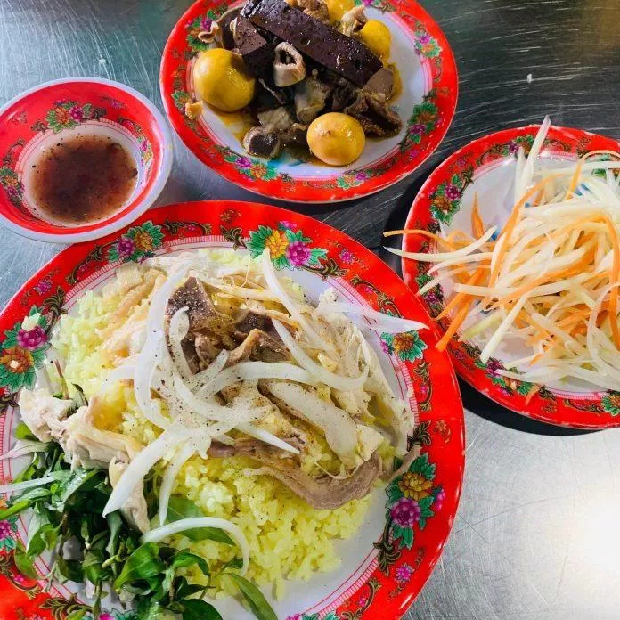 Khám phá 7 địa điểm ăn uống mang đậm bản chất phố cổ Hội An ăn uống bánh bèo nĩa tre bánh mì bánh mì Madame Khánh bánh xèo cao lầu hội an cơm gà Hội An địa điểm địa điểm ăn uống địa điểm ăn uống mang đậm bản chất phố cổ khám phá không gian không gian xanh Lễ hội mì quảng hội an món ăn phố cổ Hội An Nước Mót Hội An phố cổ phố cổ Hội An thông tin
