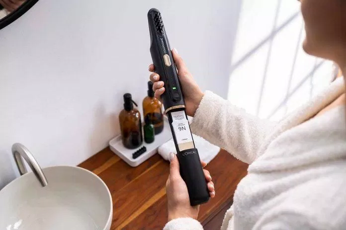 Máy nhuộm tóc tự động L’Oreal Colorsonic (Ảnh: Internet). Máy nhuộm tóc tự động L’Oreal Colorsonic (Ảnh: Internet).