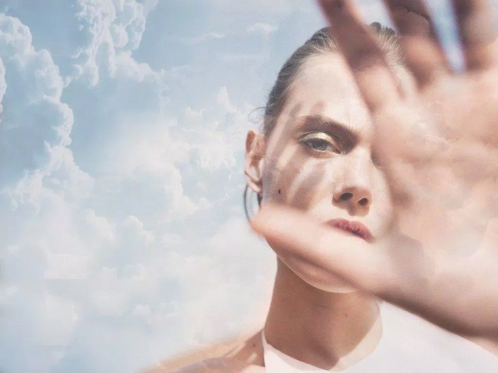 Tránh tiếp xúc trực tiếp với ánh nắng mặt trời (ảnh: internet) Tránh tiếp xúc trực tiếp với ánh nắng mặt trời (ảnh: internet)