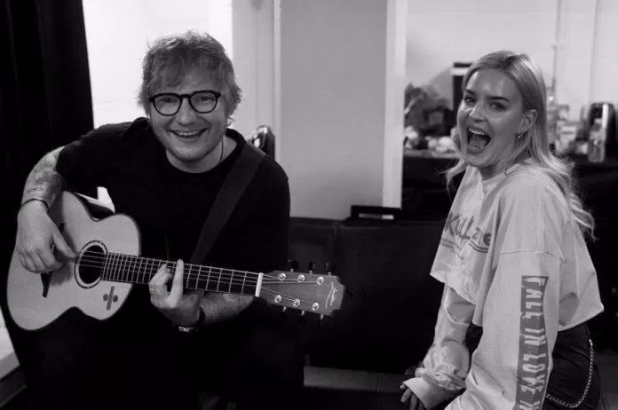 Khi đôi bạn thân Ed Sheeran & Anne-Marie song ca 2002 (Ảnh: Internet) Khi đôi bạn thân Ed Sheeran & Anne-Marie song ca 2002 (Ảnh: Internet)
