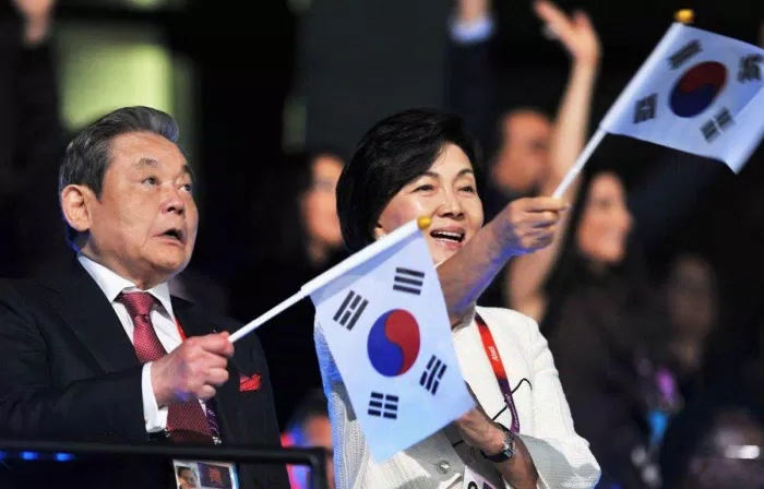 Người sáng lập Samsung, ông Lee Kun Hee và vợ (Ảnh: Internet)
