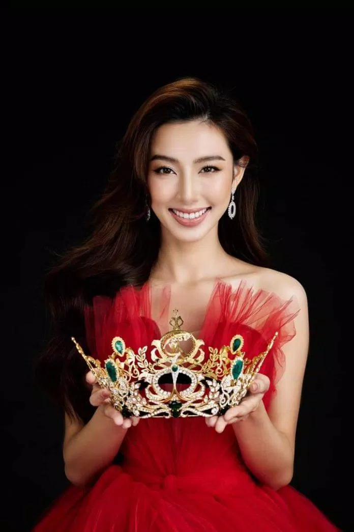 Nguyễn Thúc Thùy Tiên đăng quang ngôi vị Hoa hậu Hòa bình Quốc tế 2021 - Big6 cuộc thi nhan sắc lớn nhất hành tinh (Nguồn: Internet) Nguyễn Thúc Thùy Tiên đăng quang ngôi vị Hoa hậu Hòa bình Quốc tế 2021 - Big6 cuộc thi nhan sắc lớn nhất hành tinh (Nguồn: Internet)