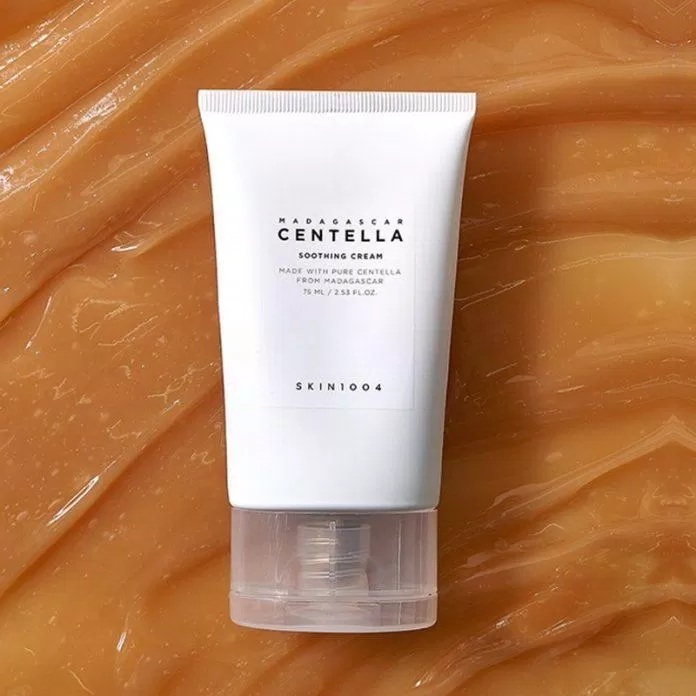 Bao bì của kem dưỡng ẩm Skin1004 Madagascar Centella Soothing Cream (nguồn: Internet) Bao bì của kem dưỡng ẩm Skin1004 Madagascar Centella Soothing Cream (nguồn: Internet)