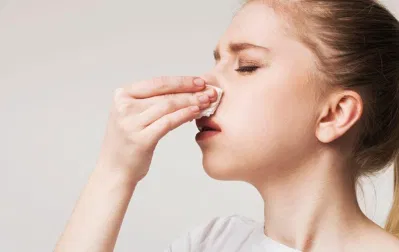 Khô mũi mùa đông là một triệu chứng thường gặp do thời tiết thay đổi. (Ảnh: Internet) Khô mũi mùa đông là một triệu chứng thường gặp do thời tiết thay đổi. (Ảnh: Internet)
