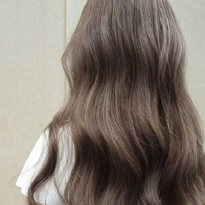 Màu tóc nâu lạnh an toàn nhưng vẫn thời thượng (ảnh: internet) Màu tóc nâu lạnh an toàn nhưng vẫn thời thượng (ảnh: internet)