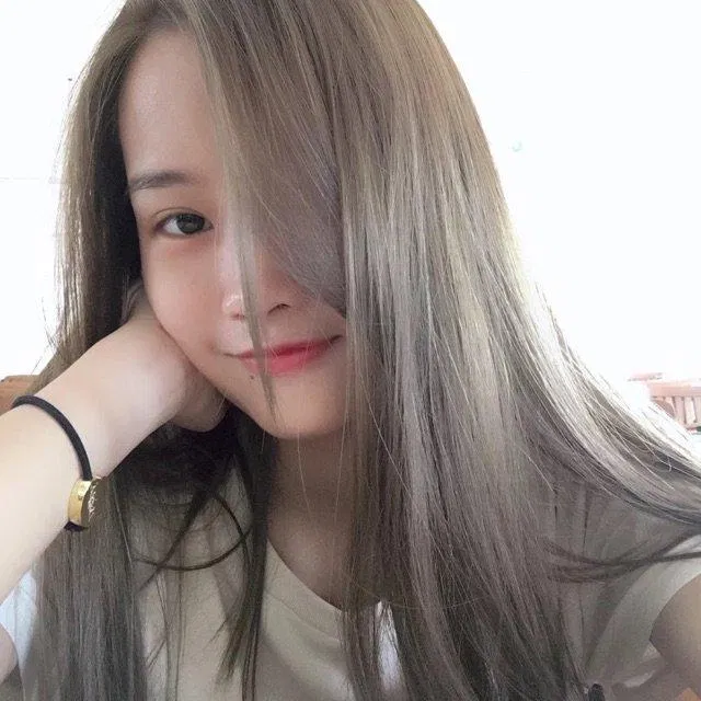 Tóc sau khi nhuộm lên màu đều và giữ được lâu (ảnh: internet) Tóc sau khi nhuộm lên màu đều và giữ được lâu (ảnh: internet)