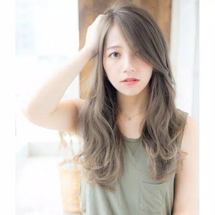 Mái tóc dài màu nâu lạnh ánh khói sang chảnh (ảnh: internet) Mái tóc dài màu nâu lạnh ánh khói sang chảnh (ảnh: internet)