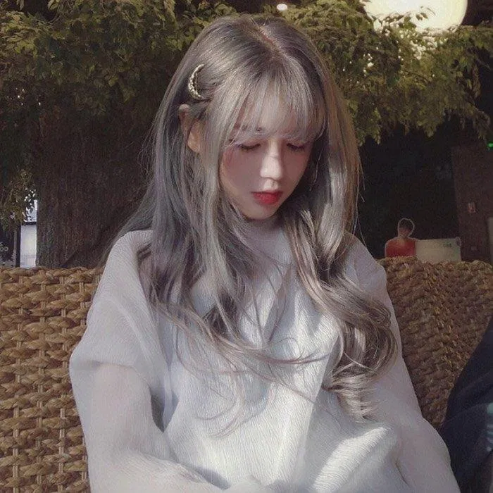 Nâu lạnh xam khói mang đến nét đẹp chuẩn Tây cho các nàng (ảnh: internet) Nâu lạnh xam khói mang đến nét đẹp chuẩn Tây cho các nàng (ảnh: internet)