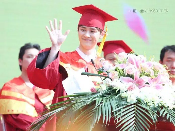 Kun (WayV) thần tượng K-Pop đã chứng minh họ tài năng và thông minh khi học Đại học. (Nguồn: Internet)