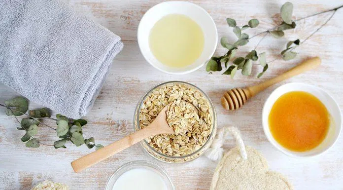 Mặt nạ yến mạch sữa tươi không đường. (nguồn:Internet).