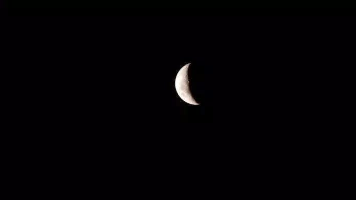 Waning Crescent Moon (Nguồn: Internet)