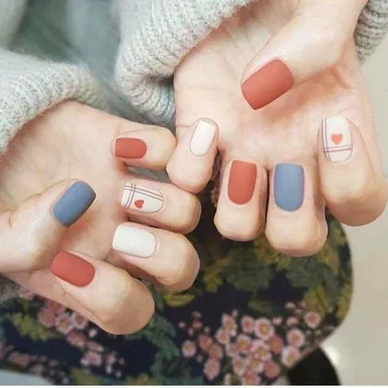 Mẫu nail Tết 2023 đơn giản, thanh lịch. (Ảnh: Internet)
