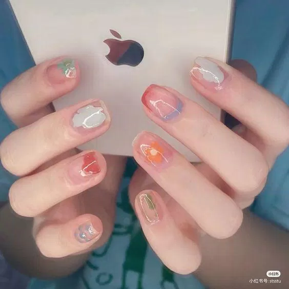 Mẫu nail màu sắc ngọt ngào (ảnh: internet)