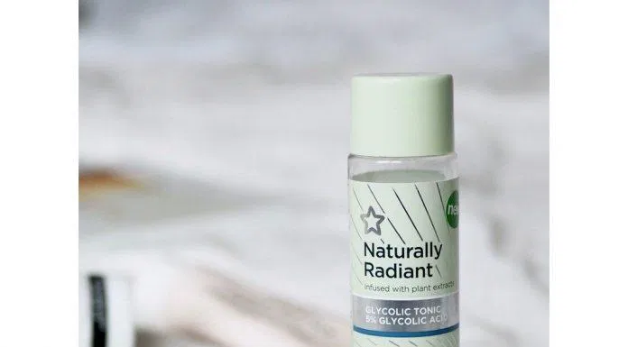 Được mệnh danh là bản dupe của toner Pixi đình đám, sản phẩm đã tạo được niềm tin từ người tiêu dùng.