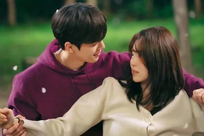 Song Kang và Han So Hee cặp đôi phim truyền hình Hàn Quốc năm 2021 đã đánh cắp trái tim chúng ta. (Nguồn: Internet)