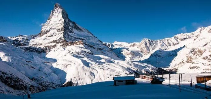 Ngọn núi Matterhorn (Ảnh: Internet) Ngọn núi Matterhorn (Ảnh: Internet)