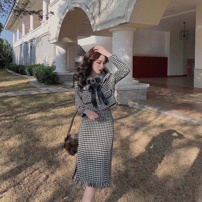 Dáng váy tweed dài cực sang chảnh (Nguồn: Internet) Dáng váy tweed dài cực sang chảnh (Nguồn: Internet)