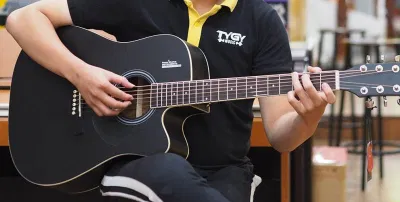 Đàn ghita (Nguồn: Internet)