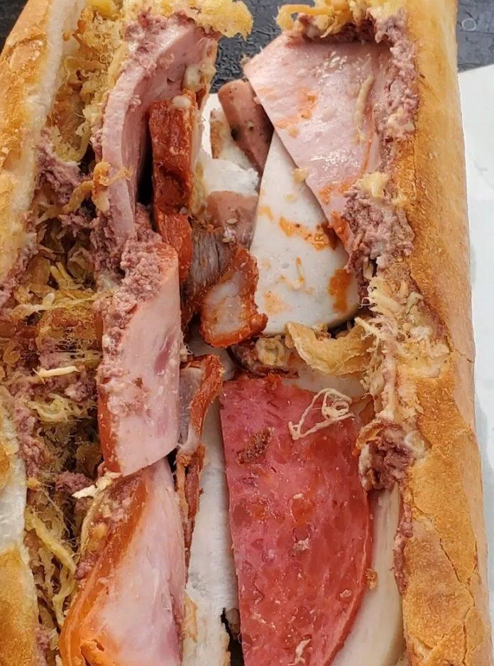 Bánh mì của quán. (Ảnh: Internet) Bánh mì của quán. (Ảnh: Internet)