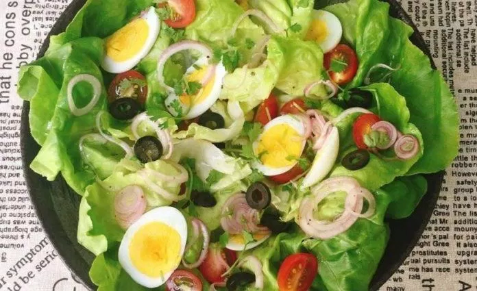 Món Salad ô liu mang hương vị đặc trưng riêng (Nguồn: Internet)