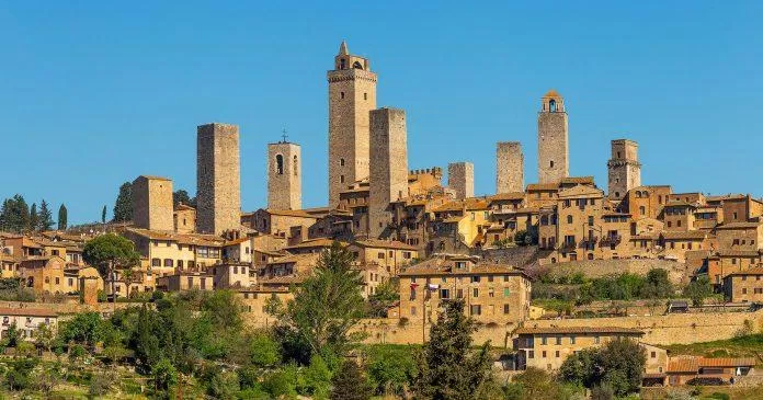 Vùng đất Tuscany - Ý (Ảnh: Internet) Vùng đất Tuscany - Ý (Ảnh: Internet)
