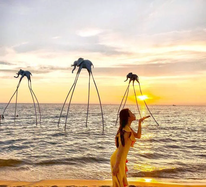 Sunset Sanato Beach Club (Nguồn: Internet). Sunset Sanato Beach Club (Nguồn: Internet).