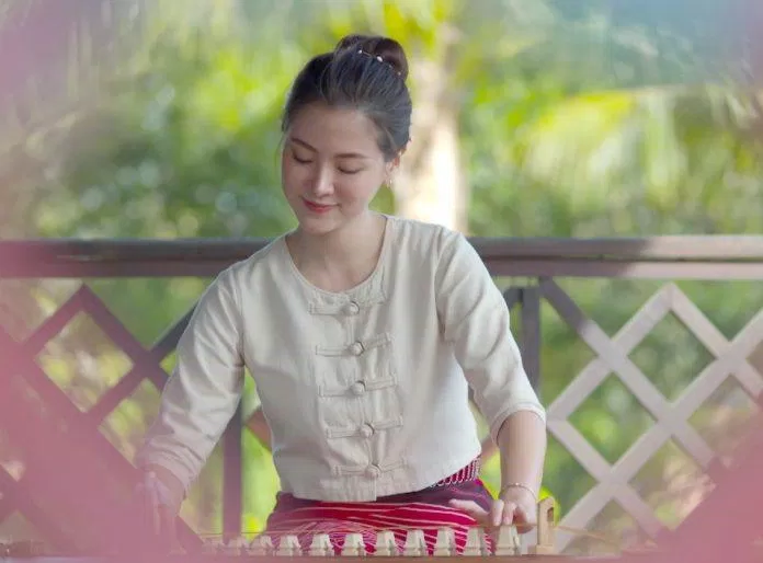 Nữ thần Baifern xinh đẹp trong Sợi Dây Hoàng Lan. (Ảnh: Internet)