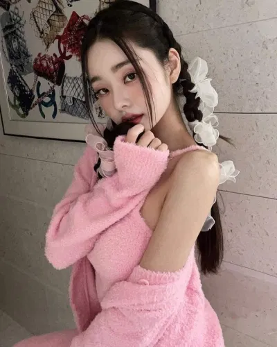 Song Jia xin lỗi chân thành đến khán giả và những nhãn hàng (Nguồn: Internet) Song Jia xin lỗi chân thành đến khán giả và những nhãn hàng (Nguồn: Internet)