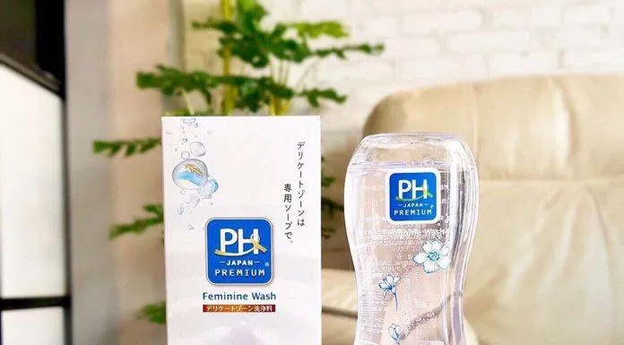 Dung dịch vệ sinh phụ nữ chiết xuất thiên nhiên PH care Nhật bản