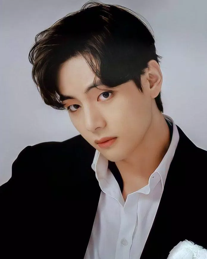 V (BTS) thần tượng K-Pop được biết đến với thần thái "sang chảnh". (Nguồn: Internet) V (BTS) thần tượng K-Pop được biết đến với thần thái "sang chảnh". (Nguồn: Internet)