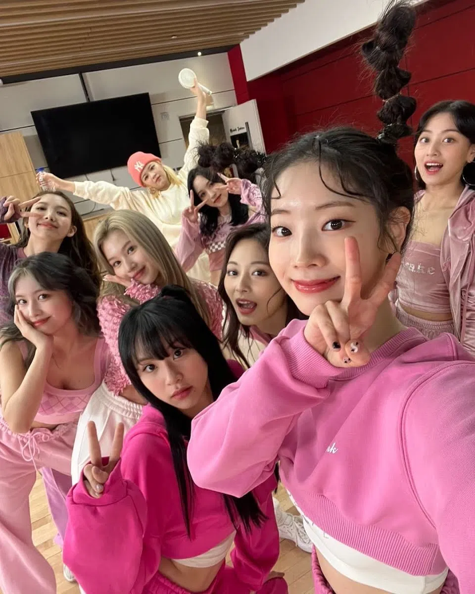 TWICE vẫn đang tiếp tục thành công trên sự nghiệp âm nhạc của mình (Ảnh: Internet)