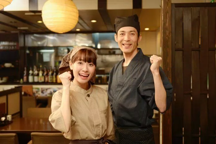 Làm việc part - time tại nhà hàng Nhật sẽ giúp bạn luyện tập giao tiếp thường xuyên (Ảnh: Internet) Làm việc part - time tại nhà hàng Nhật sẽ giúp bạn luyện tập giao tiếp thường xuyên (Ảnh: Internet)