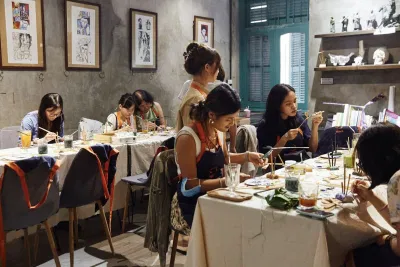 Một góc workshop làm chuồn chuồn tre sáng tạo Hava Rattan (Nguồn ảnh: ig @hava.workshop)