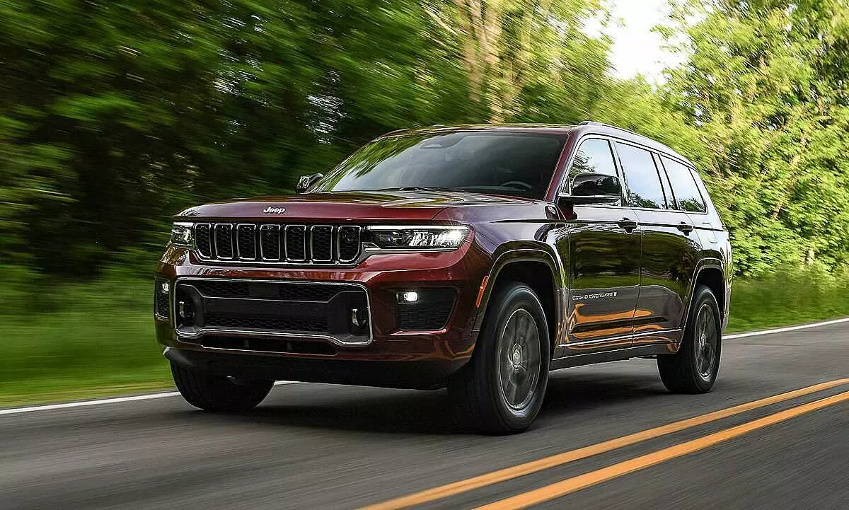 Xe Jeep Grand Cherokee (Ảnh: Internet) Xe Jeep Grand Cherokee (Ảnh: Internet)
