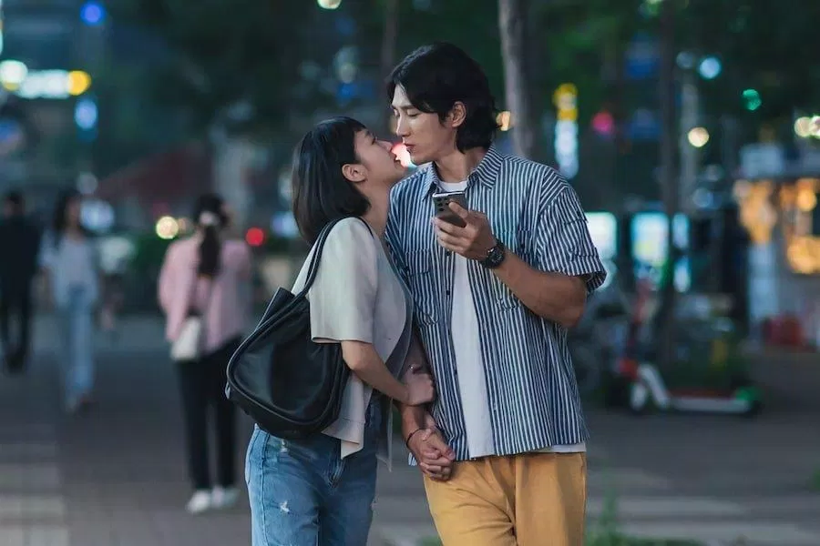 Ahn Bo Hyun và Kim Go Eun cặp đôi phim truyền hình Hàn Quốc năm 2021 đã đánh cắp trái tim chúng ta. (Nguồn: Internet)