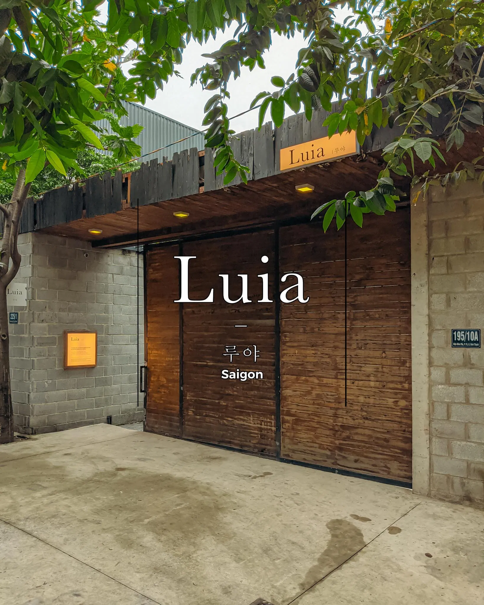 Phía trước quán cafe Luia