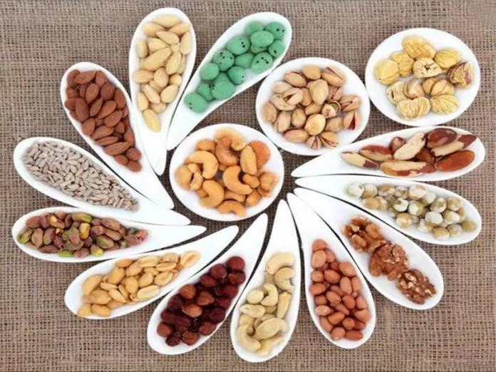 Thay thế các loại snack, đồ ăn vặt bằng các loại hạt ( nguồn: internet)