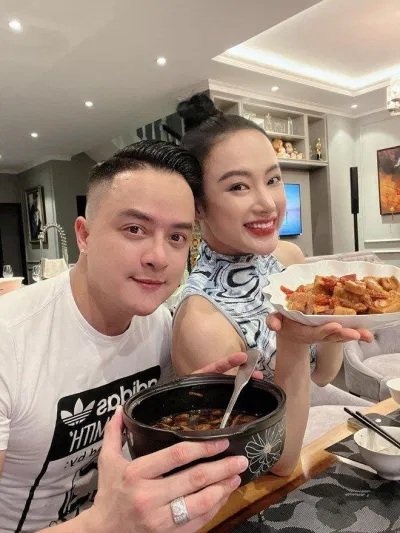 Cao Thái Sơn và Phương Trinh trong buổi party (Ảnh: Internet) Cao Thái Sơn và Phương Trinh trong buổi party (Ảnh: Internet)