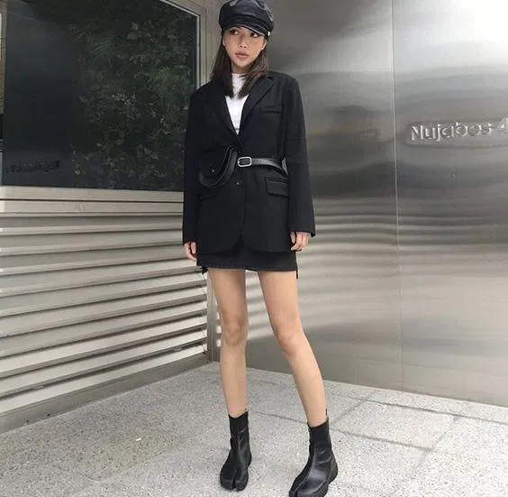 Outfit cực ngầu khi kết hợp Blazer oversize với thắt lưng (Nguồn ảnh: Internet)