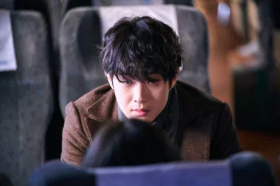 Choi Woo Shik trong phim The Witch 1 (Ảnh: Internet)