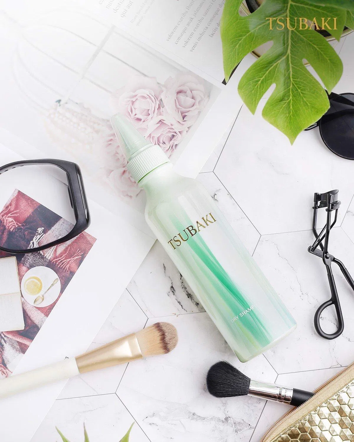 Tsubaki Dry Shampoo có khả năng làm sạch hiệu quả, dễ dàng sử dụng (Nguồn: Internet)