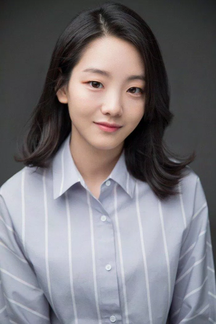 She once ranked last in her class in the periodic exam, but Yi Hyun tried her best to rise to 2nd place (Source: Internet)