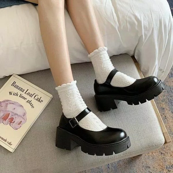 Giày Mary Jane đang dần phủ sóng trong thời gian gần đây (Nguồn: Internet) Giày Mary Jane đang dần phủ sóng trong thời gian gần đây (Nguồn: Internet)