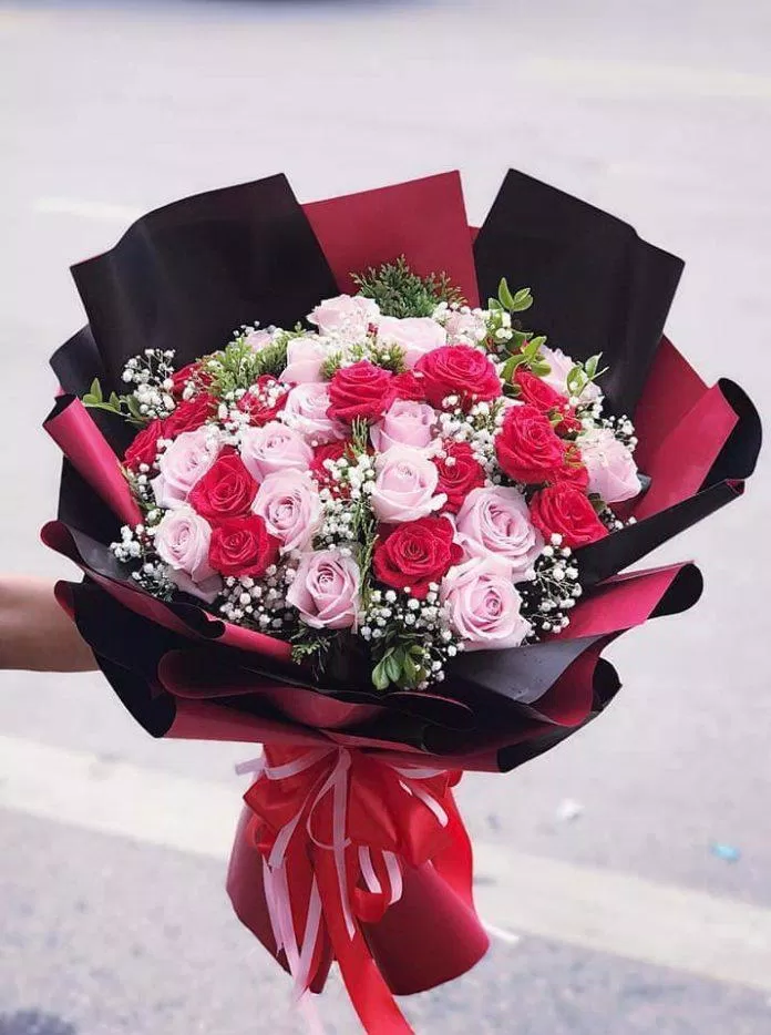 Bó hoa tươi - Điều ngọt ngào dành tặng crush (Ảnh: Internet)