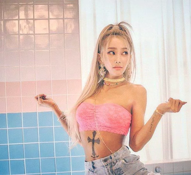 Cựu idol Hyorin gây bất ngờ trong bảng xếp hạng. (Nguồn: internet) Cựu idol Hyorin gây bất ngờ trong bảng xếp hạng. (Nguồn: internet)